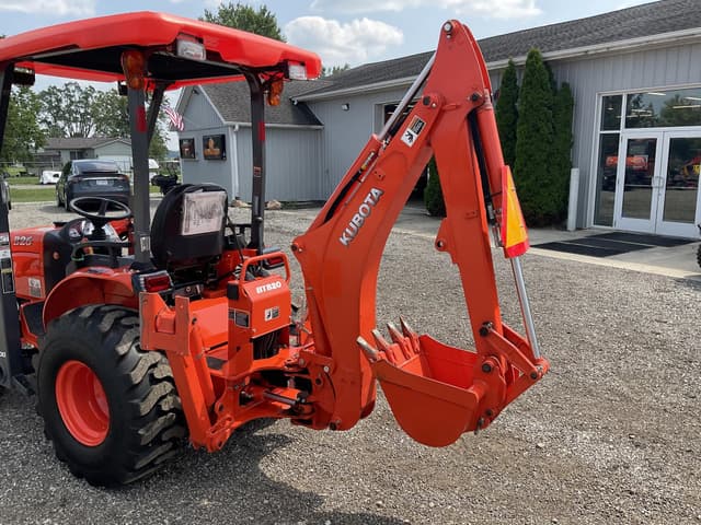 Image of Kubota B26 equipment image 4