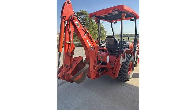 Image of Kubota B26 equipment image 3