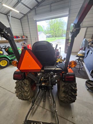Image of Kubota B2601 equipment image 4