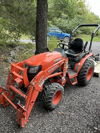 Image of Kubota B2601 equipment image 3