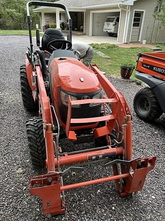 Image of Kubota B2601 equipment image 2