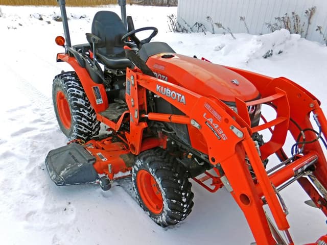 Image of Kubota B2601HSD equipment image 2