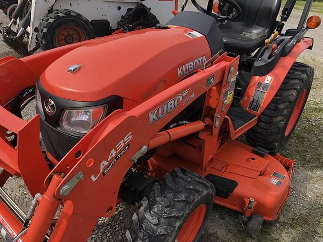 Image of Kubota B2601HSD equipment image 4
