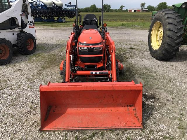Image of Kubota B2601HSD equipment image 2