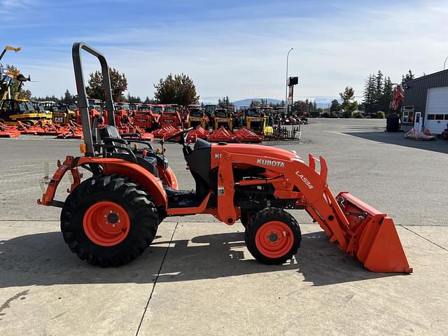 Image of Kubota B2650 equipment image 4