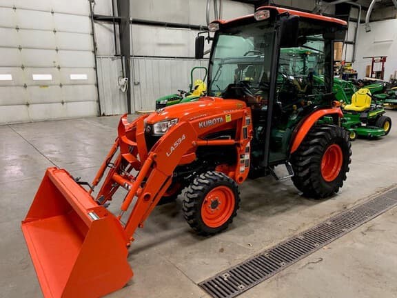 Image of Kubota B3350 equipment image 2