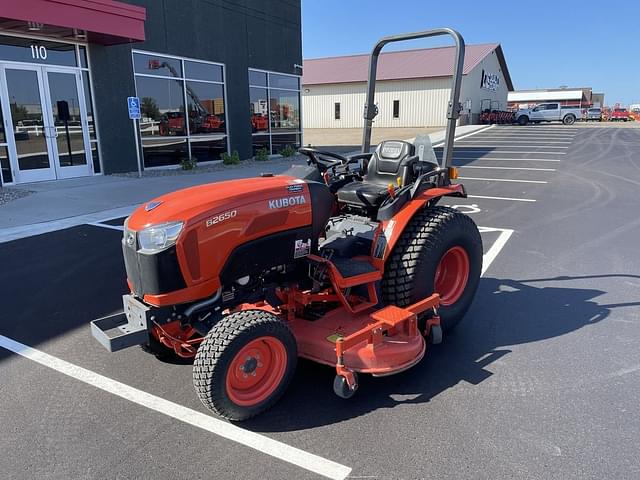 Image of Kubota B2650 equipment image 1