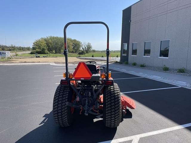 Image of Kubota B2650 equipment image 4