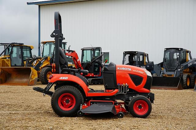 Image of Kubota BX2380 equipment image 3