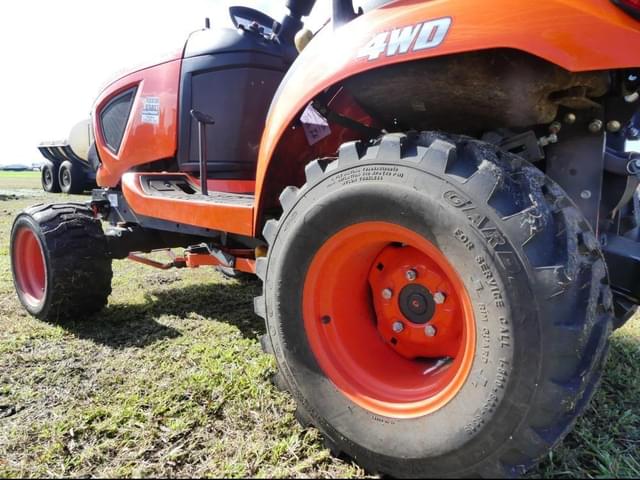 Image of Kubota BX2380 equipment image 4