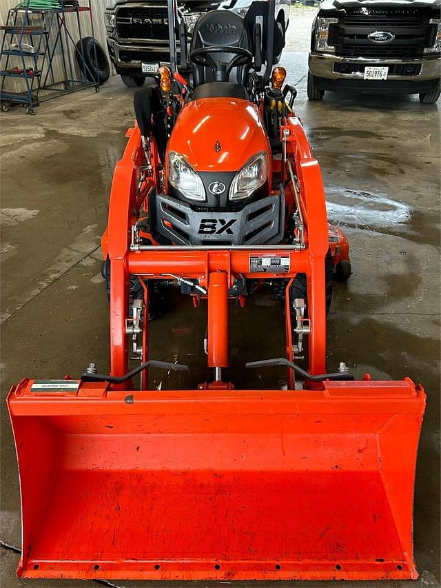 Image of Kubota BX2380 equipment image 2