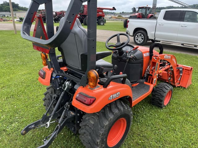 Image of Kubota BX2380 equipment image 3
