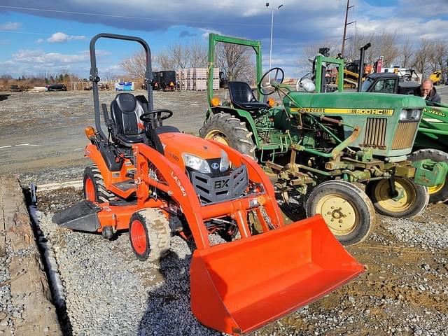 Image of Kubota BX2380 equipment image 1