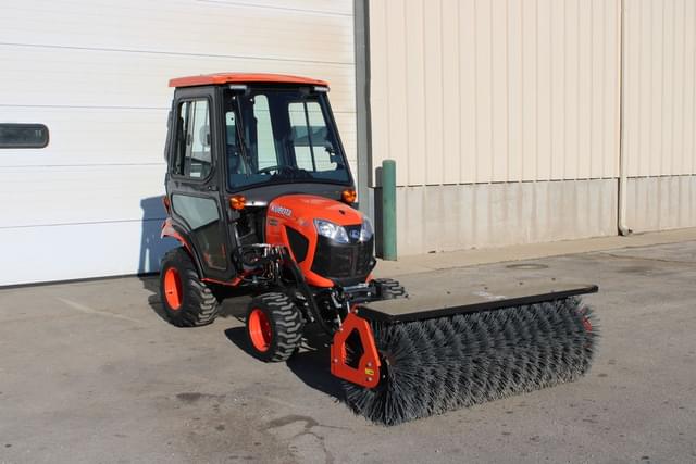 Image of Kubota BX2680 equipment image 1