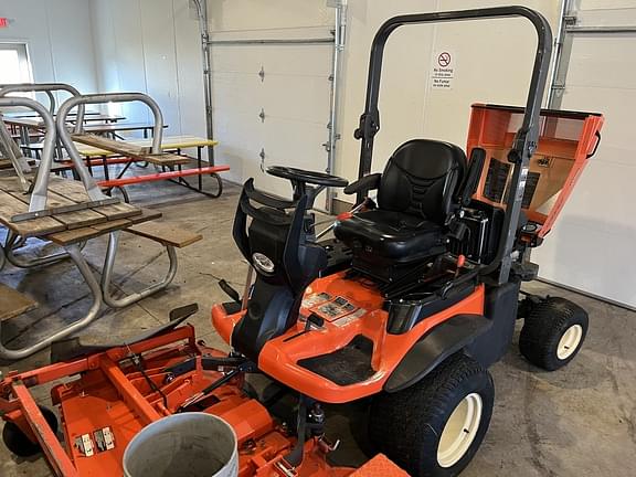 Image of Kubota F2690 equipment image 3