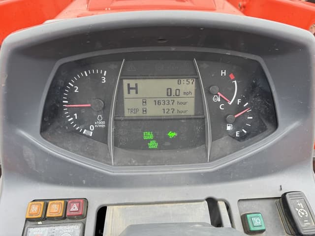 Image of Kubota L4760HST equipment image 3