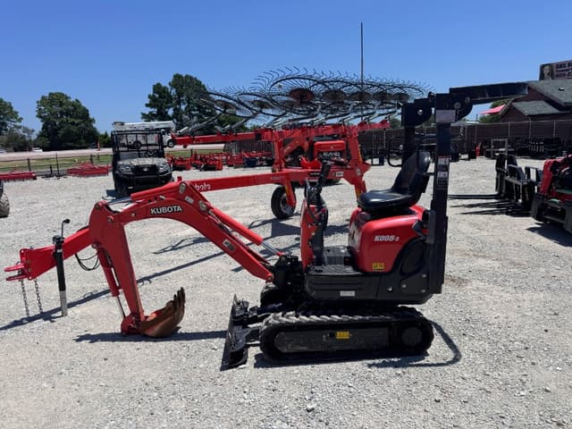 Image of Kubota K008-3 equipment image 1
