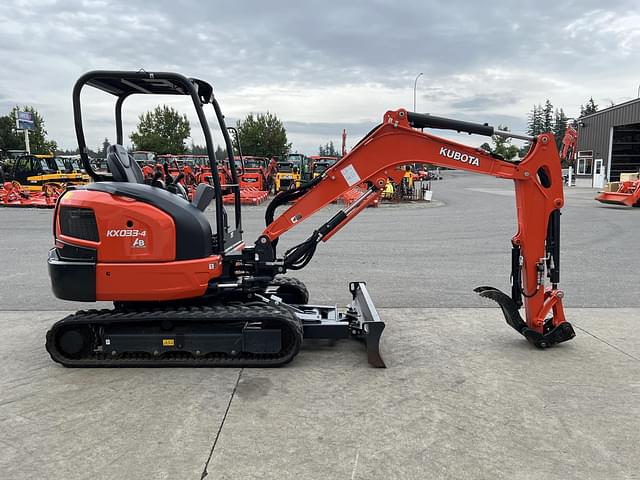 Image of Kubota KX033-4 equipment image 3