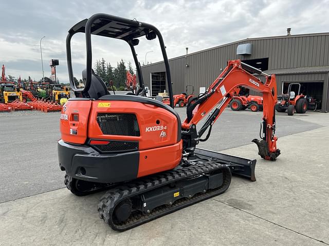 Image of Kubota KX033-4 equipment image 4