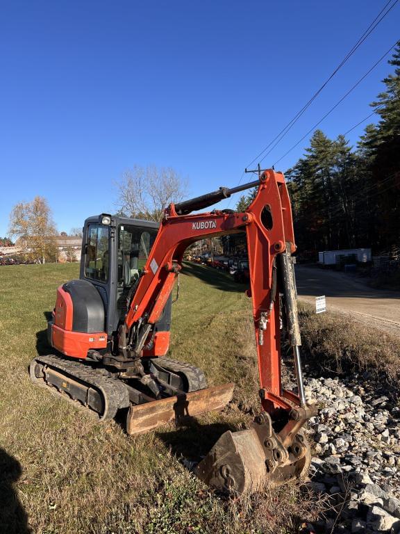 Image of Kubota KX033-4 equipment image 3