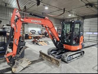 Image of Kubota KX040-4 equipment image 3
