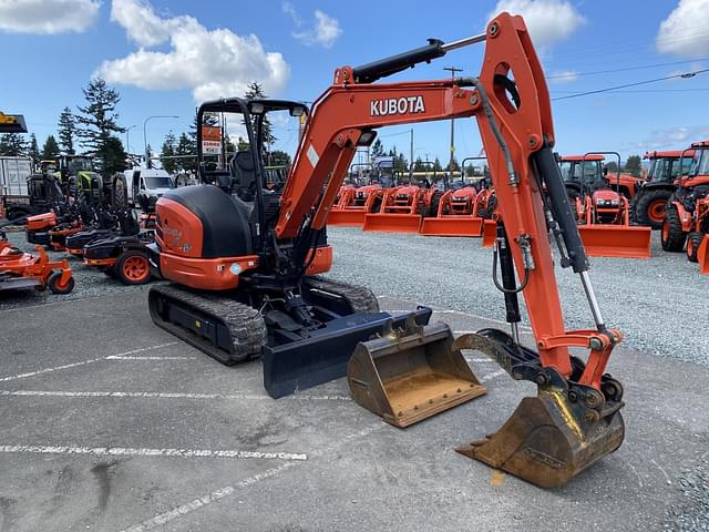 Image of Kubota KX040-4 equipment image 3