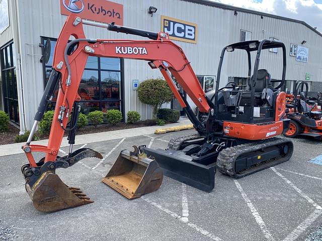 Image of Kubota KX040-4 equipment image 1