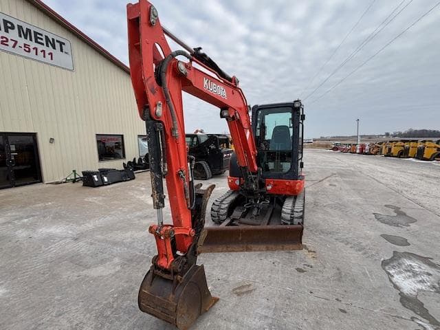 Image of Kubota KX040-4 equipment image 2