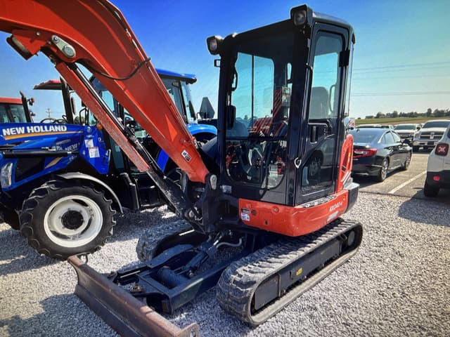 Image of Kubota KX040-4 equipment image 1
