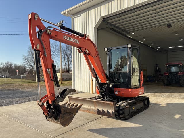 Image of Kubota KX040-4 equipment image 4
