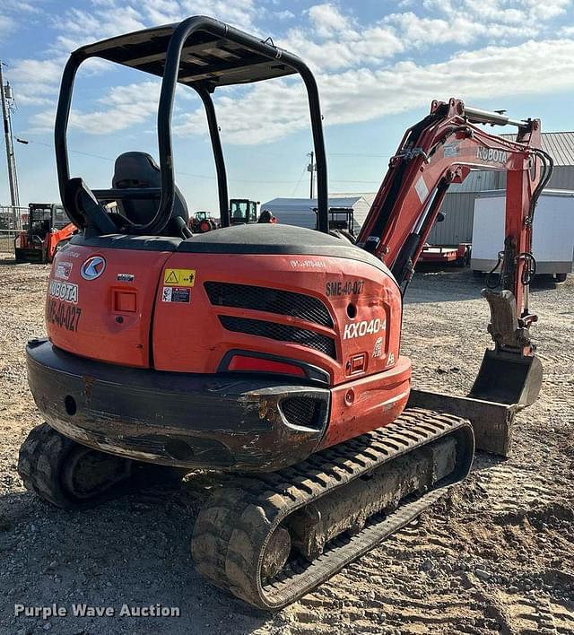 Image of Kubota KX040-4 equipment image 4