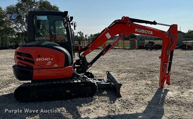 Image of Kubota KX040-4 equipment image 3