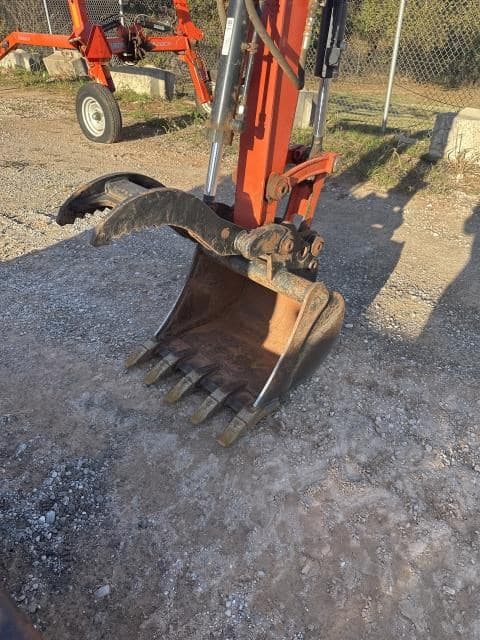 Image of Kubota KX040-4R1 equipment image 4