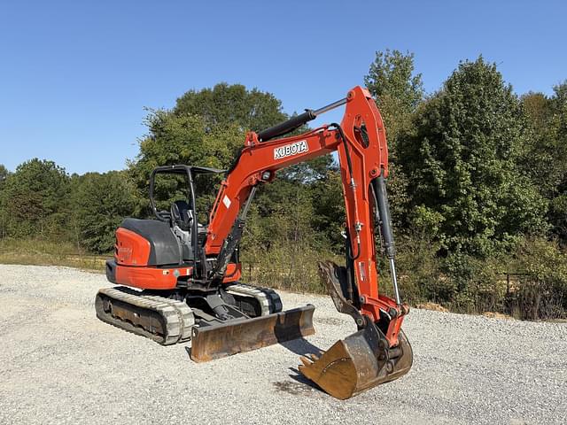 Image of Kubota KX057-4 equipment image 4