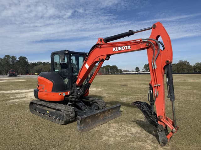 Image of Kubota KX057-4 equipment image 4
