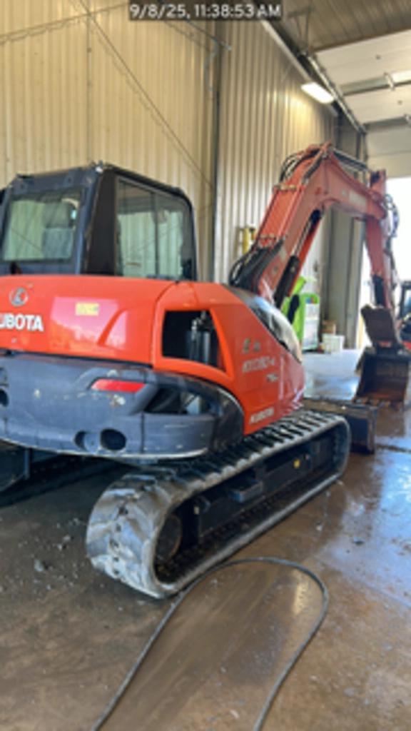 Image of Kubota KX080-4 equipment image 4