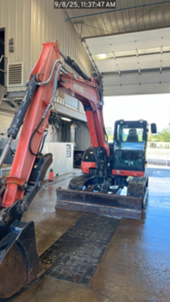 Image of Kubota KX080-4 equipment image 1