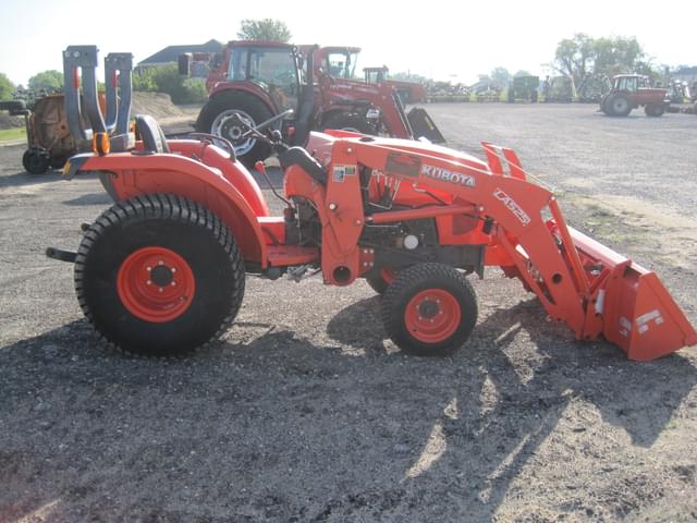 Image of Kubota L2501 equipment image 3