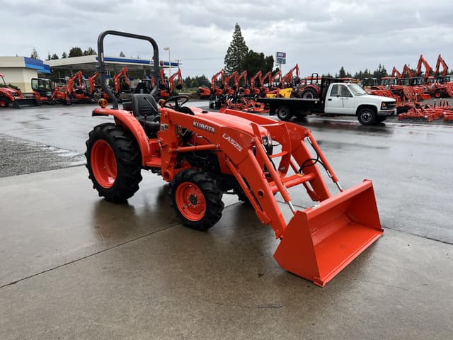 Image of Kubota L2501HST equipment image 3