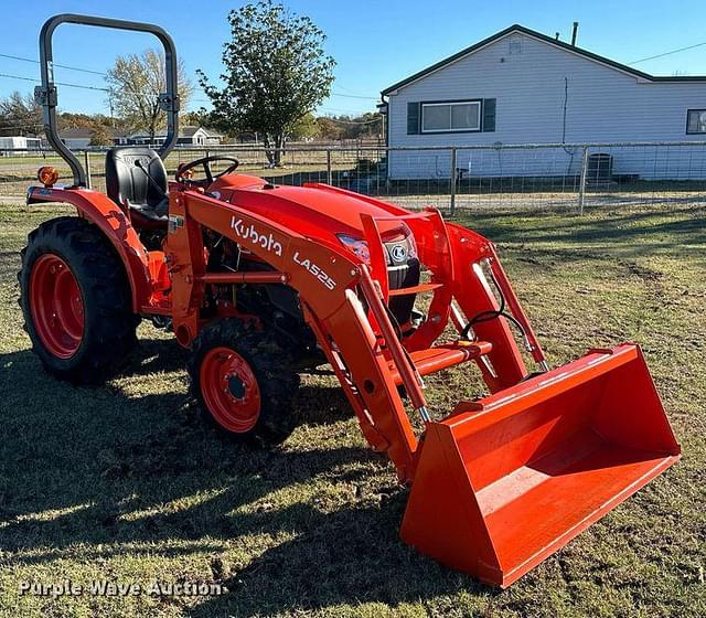 Image of Kubota L3301D equipment image 2