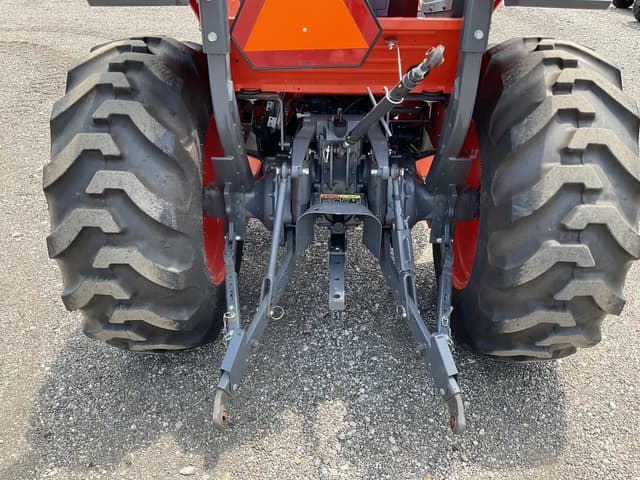 Image of Kubota L3560 equipment image 4