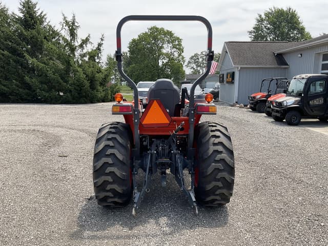 Image of Kubota L3560 equipment image 3