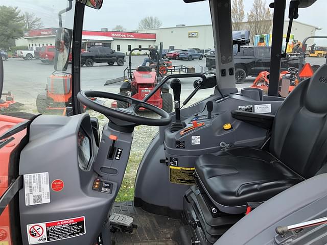 Image of Kubota L3560HSTC-LE equipment image 4