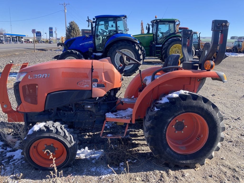 2020 Kubota L3901 Equipment Image0
