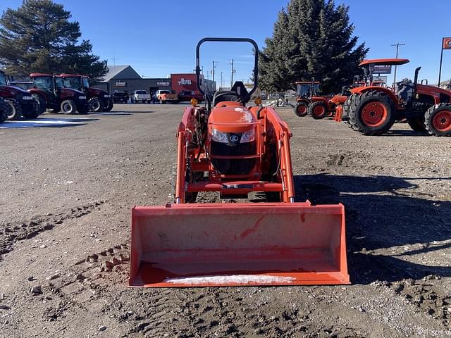 Image of Kubota L3901 equipment image 2