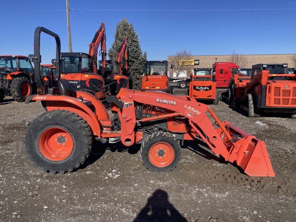 2020 Kubota L3901 Equipment Image0