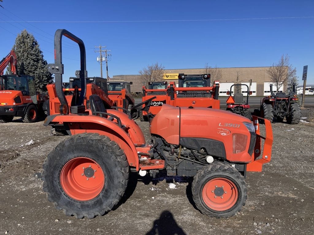 2020 Kubota L3901D Equipment Image0