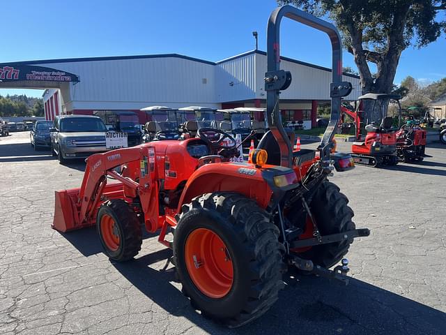 Image of Kubota L3901 equipment image 4