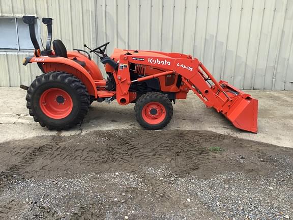 Image of Kubota L3901 equipment image 3