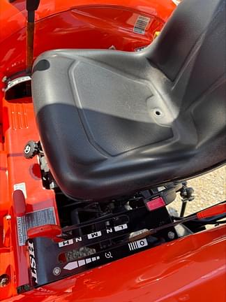 Image of Kubota L3901 equipment image 4